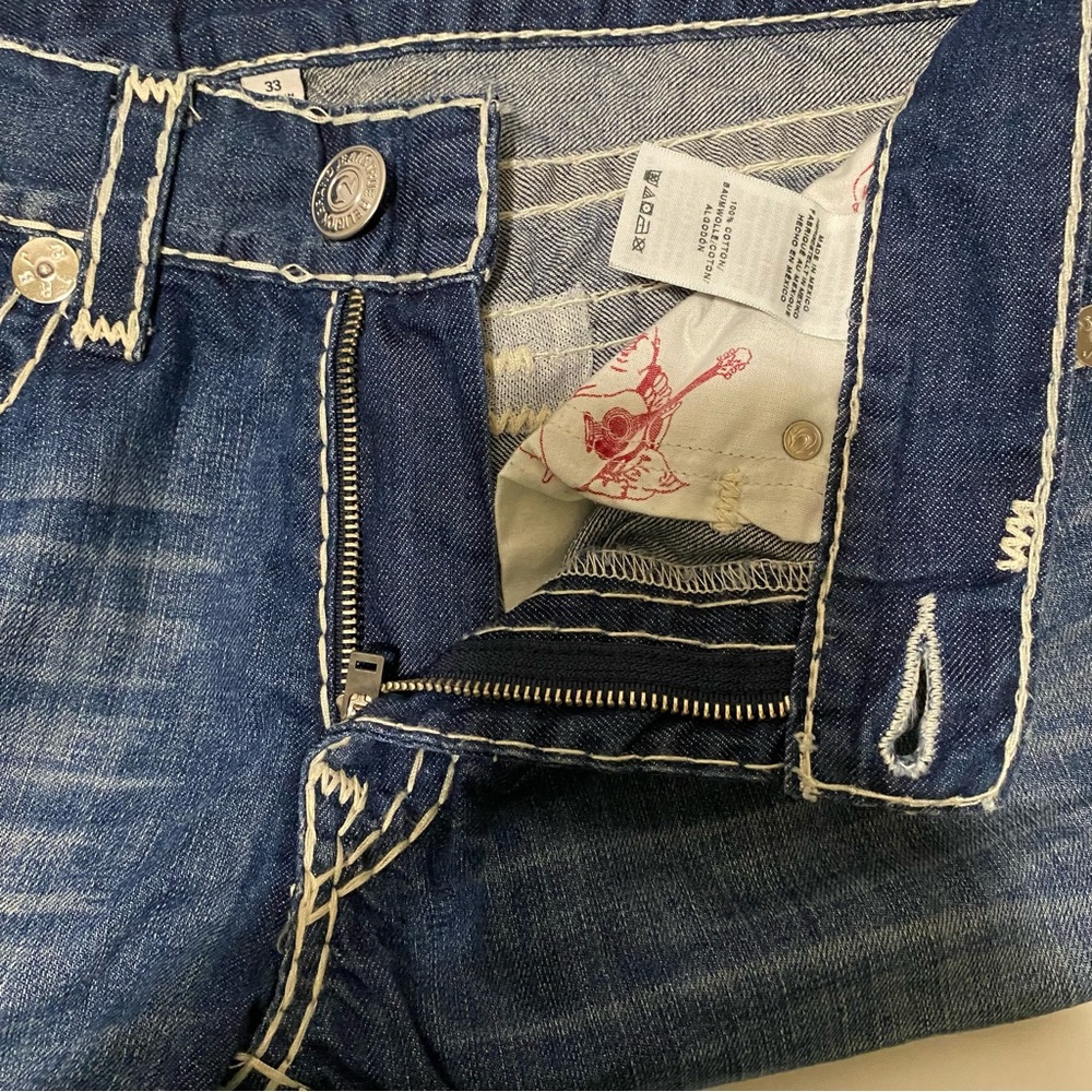 True Religion Men's Rocco Fit Jeans SKINNY W/FLAPS
NATURAL SUPER 33” W x 33” L - Picture 6 of 7